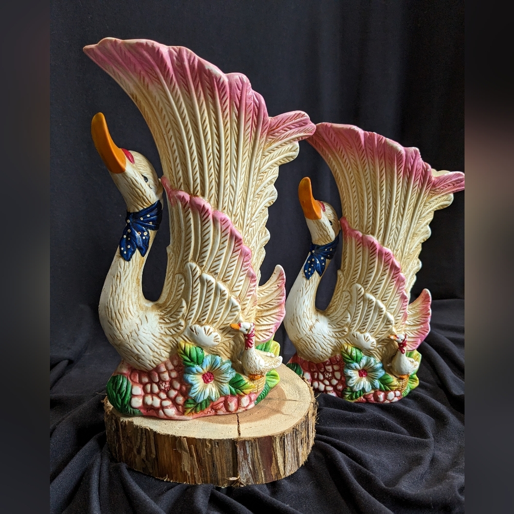 Vintage Swan Vase/Planter Ceramic Porcelain